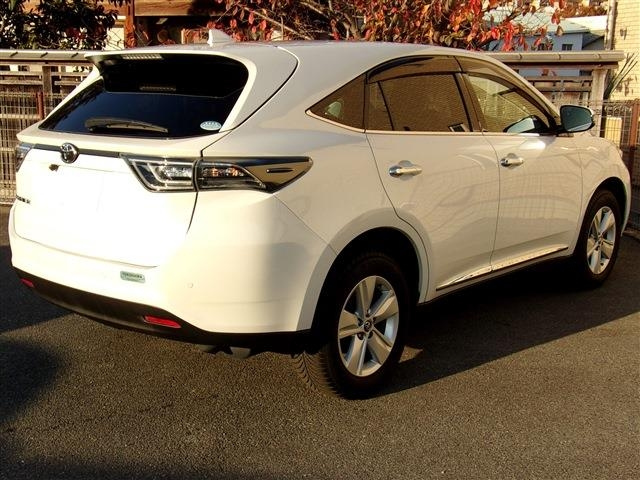 Import and buy TOYOTA HARRIER 2017 from Japan to Nairobi, Kenya