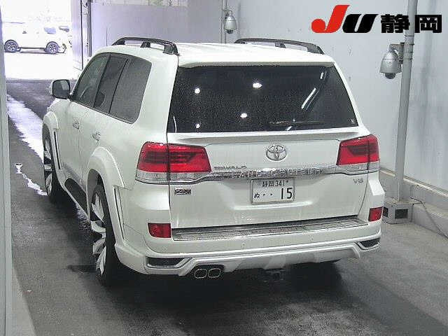 Import and buy TOYOTA LAND CRUISER 2017 from Japan to Nairobi, Kenya