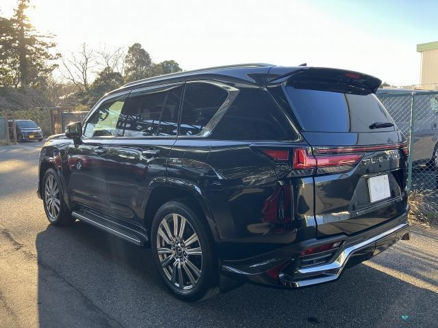 Import and buy LEXUS LX 2022 from Japan to Nairobi, Kenya