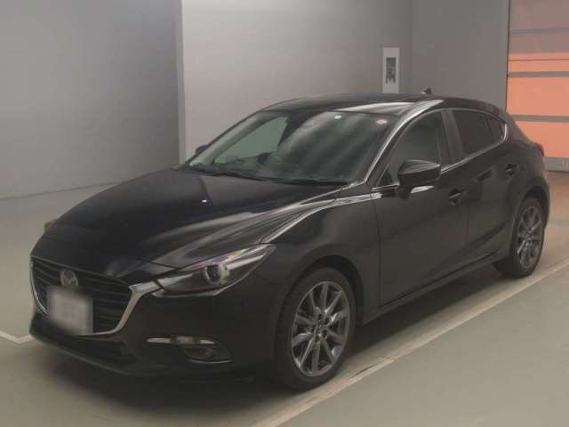 Import and buy MAZDA AXELA 2018 from Japan to Nairobi, Kenya