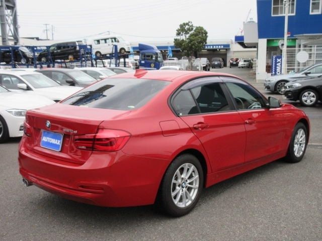 Import and buy BMW 3 SERIES 2017 from Japan to Nairobi, Kenya