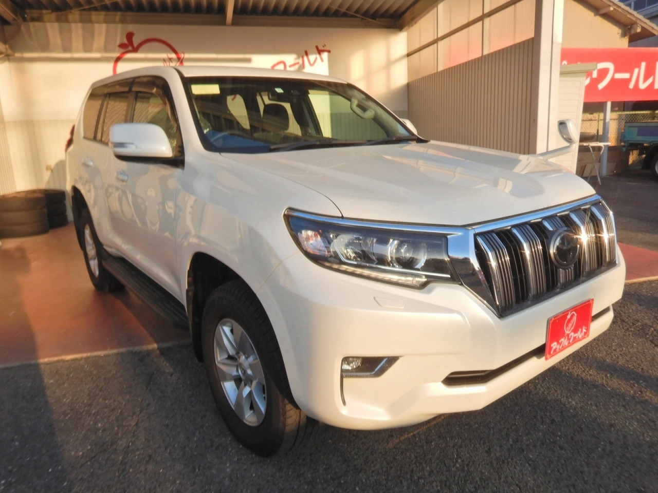 Import and buy TOYOTA LAND CRUISER PRADO 2017 from Japan to Nairobi, Kenya