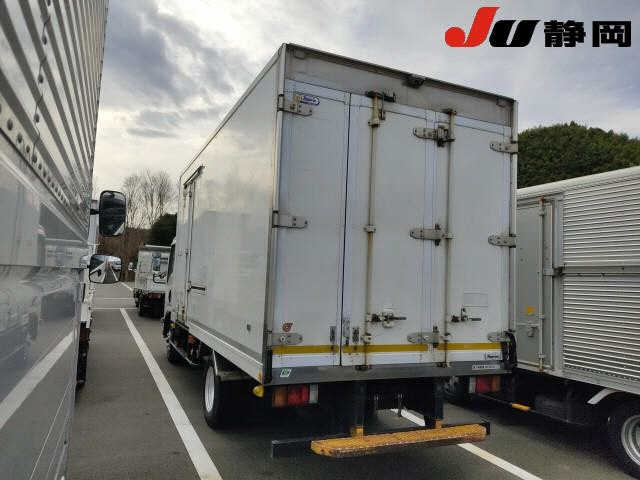 Import and buy ISUZU ELF 2017 from Japan to Nairobi, Kenya