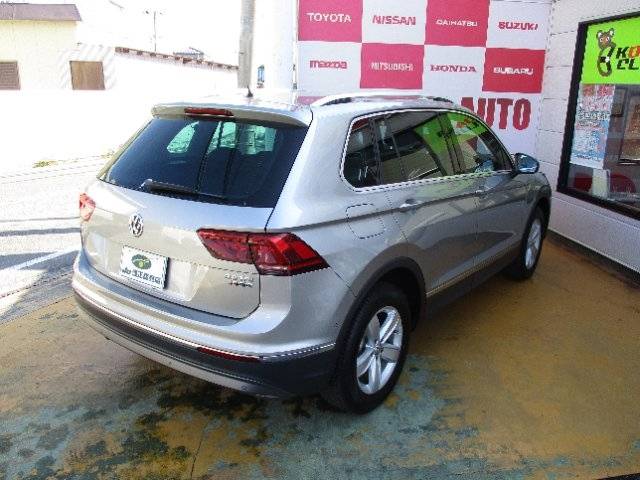 Import and buy VOLKSWAGEN TIGUAN 2019 from Japan to Nairobi, Kenya