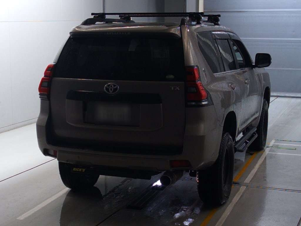 Import and buy TOYOTA LAND CRUISER PRADO 2020 from Japan to Nairobi, Kenya