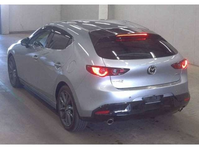 Import and buy MAZDA MAZDA3 FASTBACK 2019 from Japan to Nairobi, Kenya