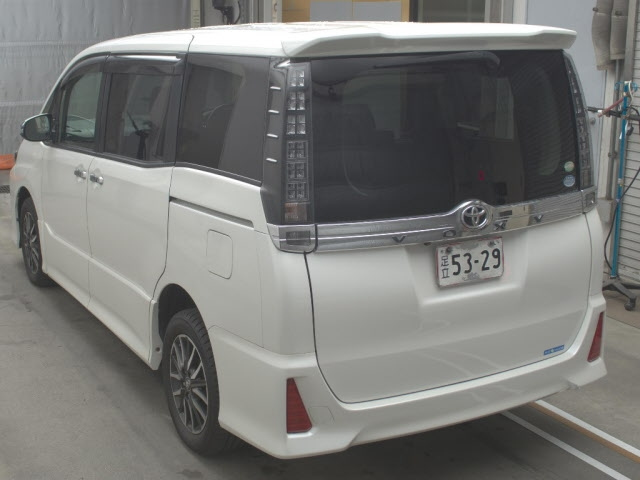 Import and buy TOYOTA VOXY 2017 from Japan to Nairobi, Kenya