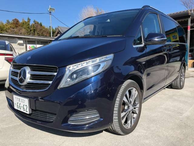 Import and buy MERCEDES BENZ V CLASS 2017 from Japan to Nairobi, Kenya