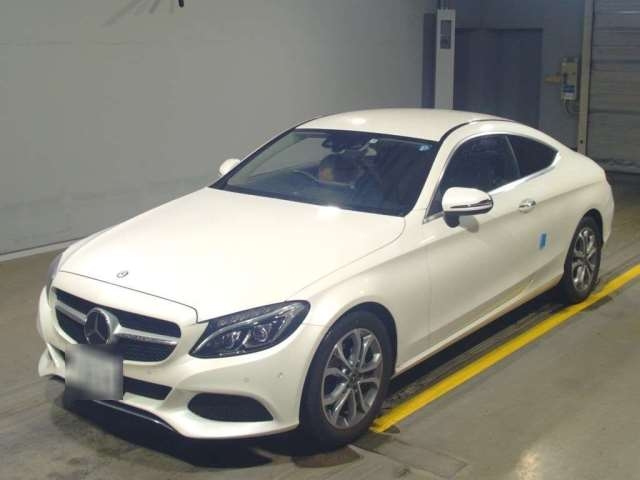 Import and buy MERCEDES BENZ C CLASS 2017 from Japan to Nairobi, Kenya