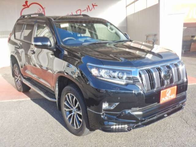 Import and buy TOYOTA LAND CRUISER PRADO 2019 from Japan to Nairobi, Kenya