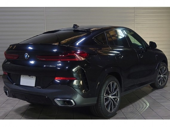 Import and buy BMW X6 2021 from Japan to Nairobi, Kenya