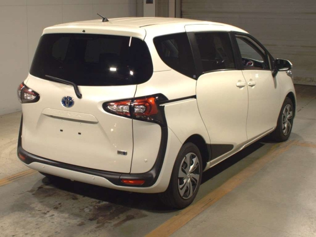 Import and buy TOYOTA SIENTA 2021 from Japan to Nairobi, Kenya