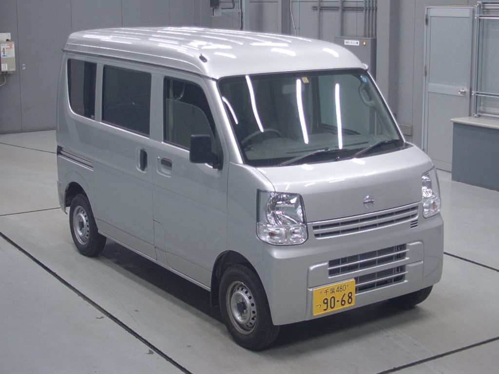 Import and buy NISSAN NV100 CLIPPER 2018 from Japan to Nairobi, Kenya