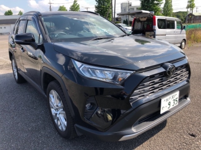 Import and buy TOYOTA RAV4 2019 from Japan to Nairobi, Kenya