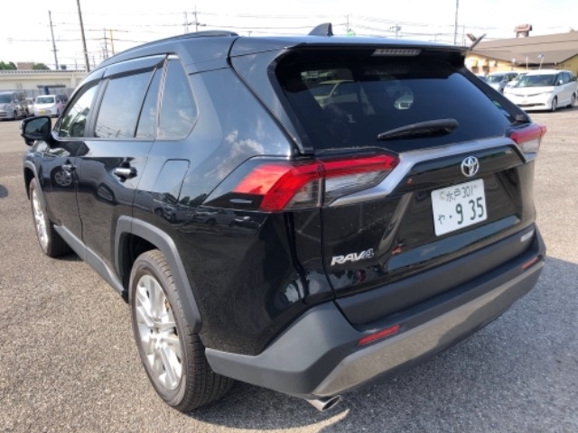 Import and buy TOYOTA RAV4 2019 from Japan to Nairobi, Kenya