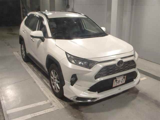 Import and buy TOYOTA RAV4 2019 from Japan to Nairobi, Kenya