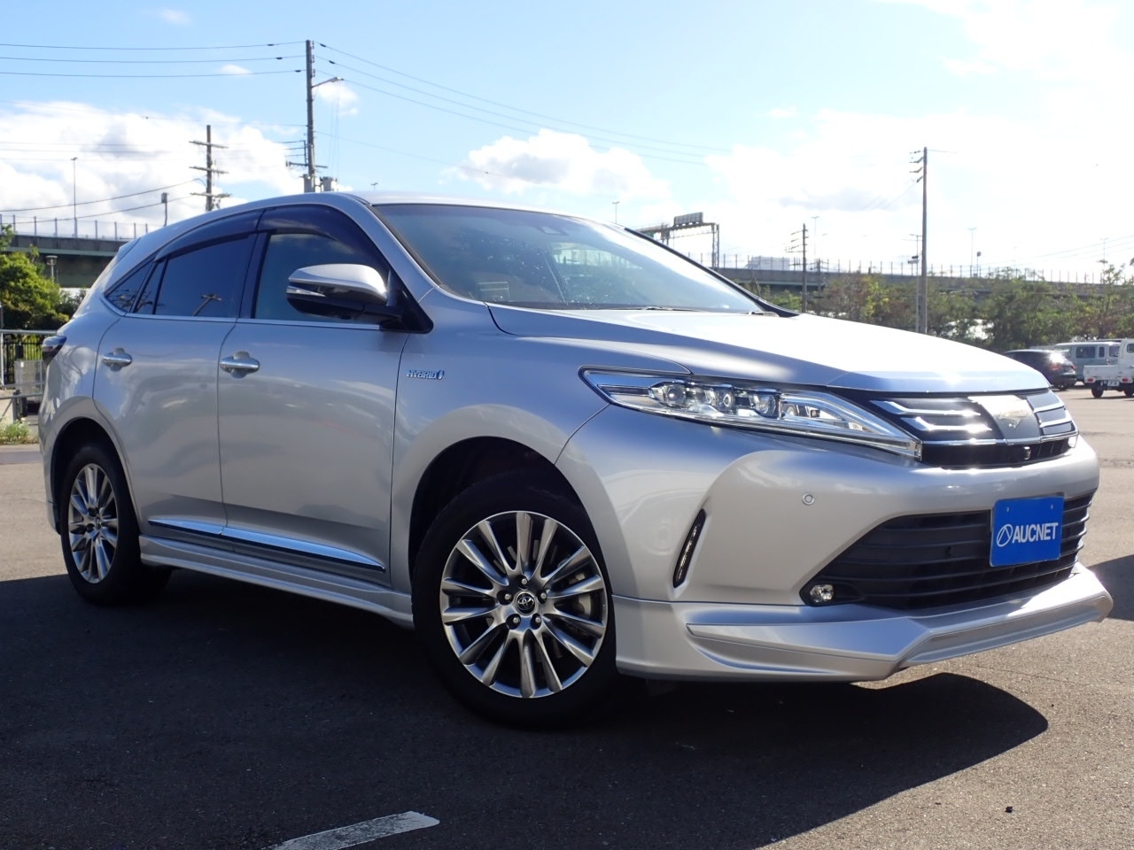 Import and buy TOYOTA HARRIER 2017 from Japan to Nairobi, Kenya