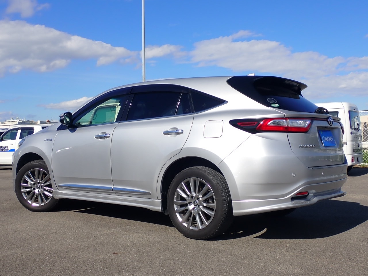 Import and buy TOYOTA HARRIER 2017 from Japan to Nairobi, Kenya