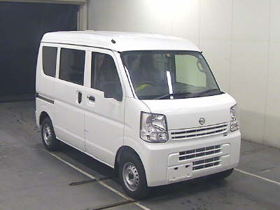 Import and buy NISSAN CLIPPER VAN 2018 from Japan to Nairobi, Kenya