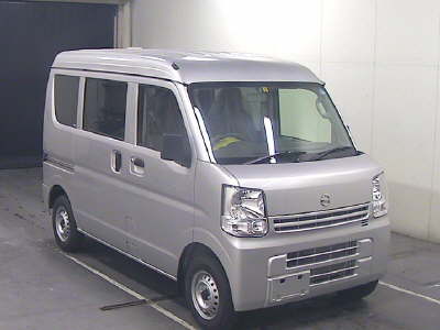 Import and buy NISSAN CLIPPER VAN 2018 from Japan to Nairobi, Kenya