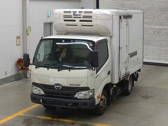 Import and buy HINO DUTRO 2019 from Japan to Nairobi, Kenya