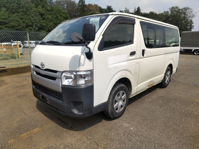 Import and buy TOYOTA HIACE VAN 2017 from Japan to Nairobi, Kenya