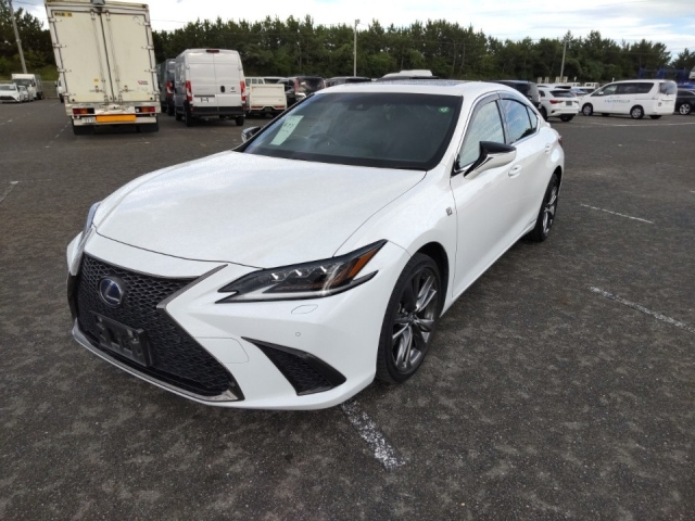 Import and buy LEXUS ES 2019 from Japan to Nairobi, Kenya