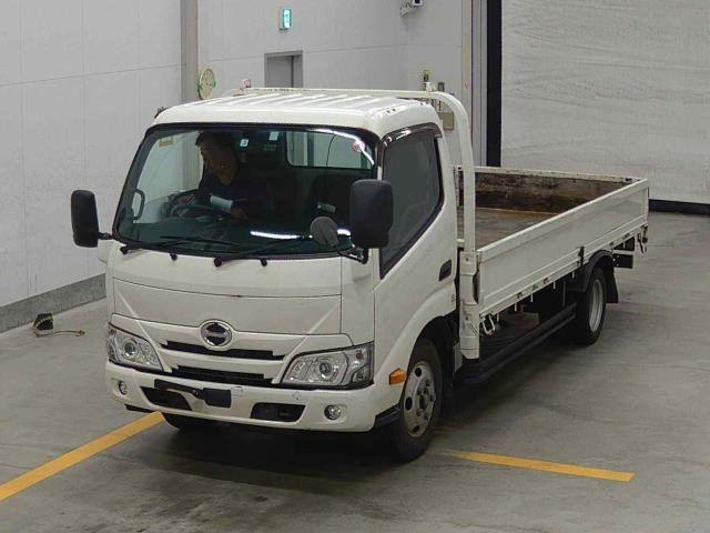 Import and buy HINO DUTRO 2019 from Japan to Nairobi, Kenya