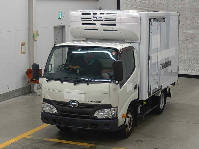 Import and buy HINO DUTRO 2019 from Japan to Nairobi, Kenya