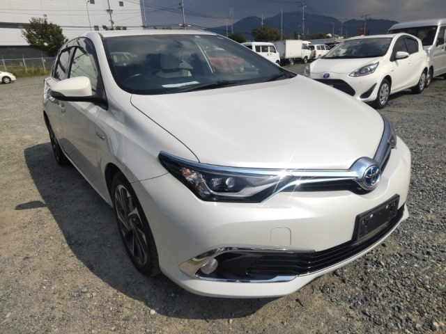 Import and buy TOYOTA AURIS 2017 from Japan to Nairobi, Kenya