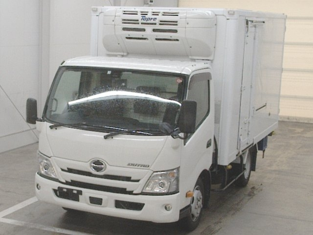 Import and buy HINO DUTRO 2021 from Japan to Nairobi, Kenya