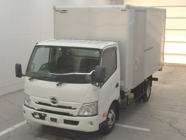 Import and buy HINO DUTRO 2020 from Japan to Nairobi, Kenya