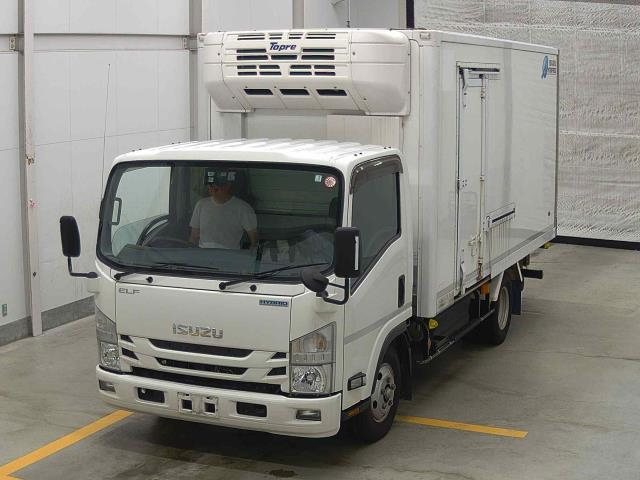 Import and buy ISUZU ELF 2018 from Japan to Nairobi, Kenya