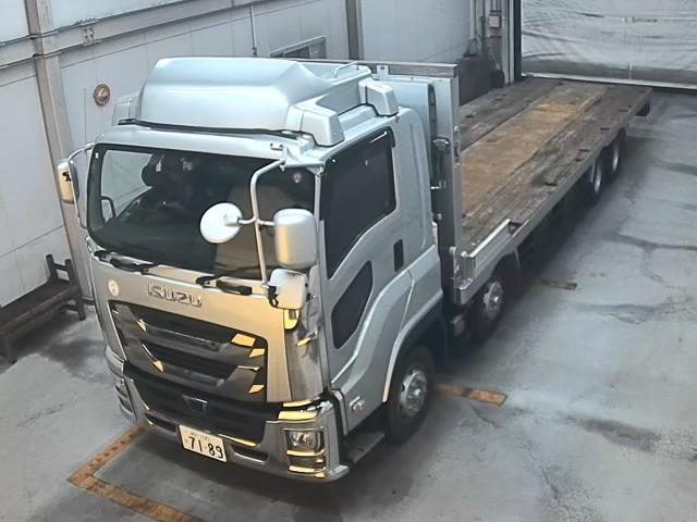 Import and buy ISUZU TRUCK 2019 from Japan to Nairobi, Kenya