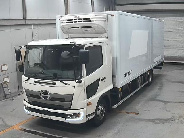 Import and buy HINO RANGER 2018 from Japan to Nairobi, Kenya