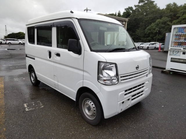 Import and buy NISSAN CLIPPER VAN 2018 from Japan to Nairobi, Kenya