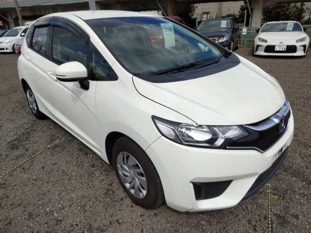 Import and buy HONDA FIT 2017 from Japan to Nairobi, Kenya