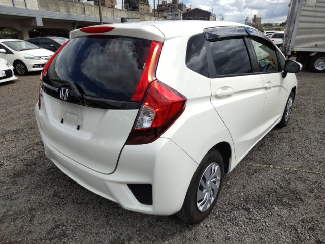 Import and buy HONDA FIT 2017 from Japan to Nairobi, Kenya