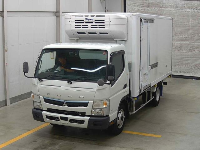 Import and buy MITSUBISHI CANTER 2019 from Japan to Nairobi, Kenya