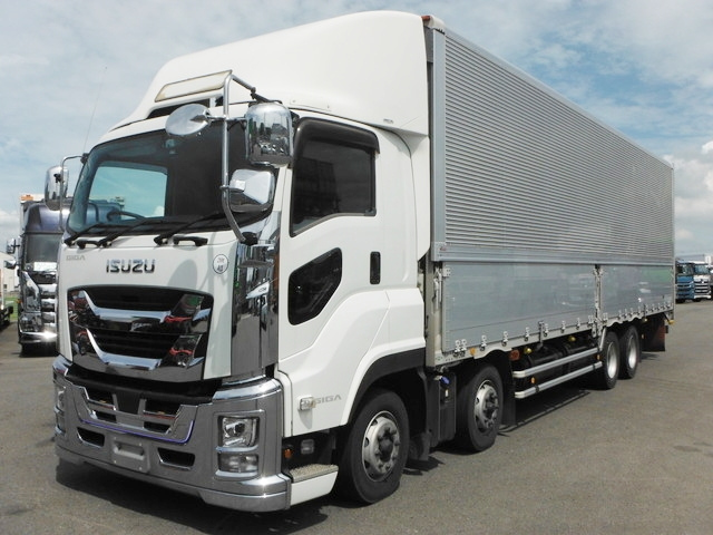 Import and buy ISUZU GIGA 2019 from Japan to Nairobi, Kenya